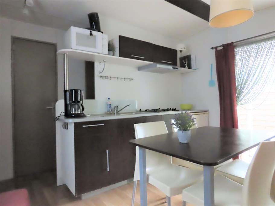 Mobile Home 6-Pers Camping Lei Suves-Cotes D'Azur-Including Airco Roquebrune-sur-Argens Eksteriør bilde